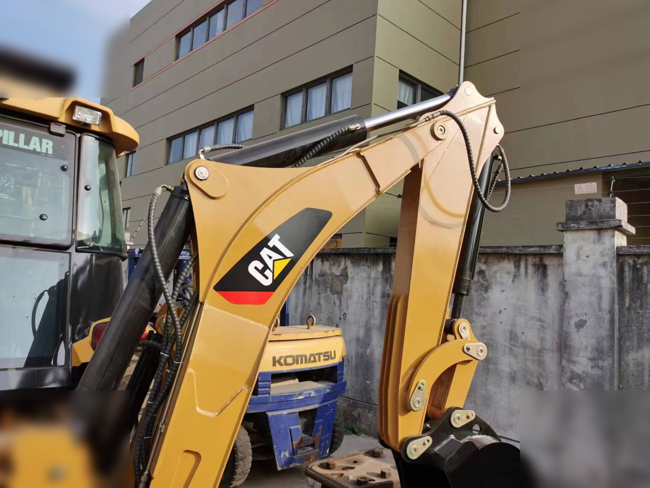CATERPILLAR 420F в лизинг CATERPILLAR 420F: фото 12
