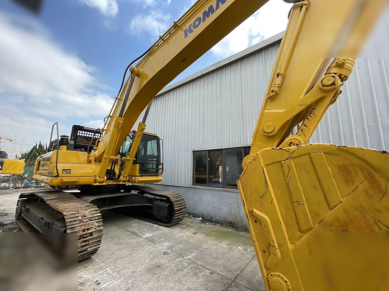 KOMATSU PC400-8 - Гусеничный экскаватор: фото 1 KOMATSU PC400-8 - Гусеничный экскаватор: фото 1