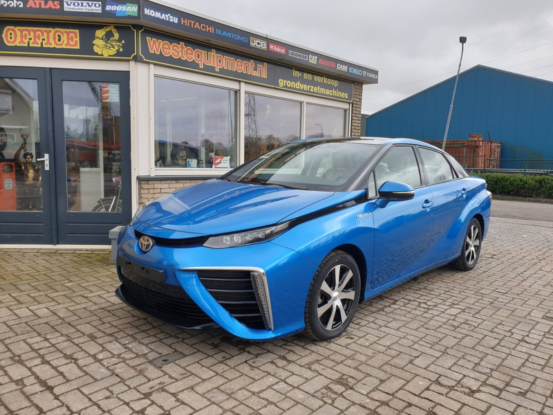 Toyota Mirai - Седан: фото 2 Toyota Mirai - Седан: фото 2