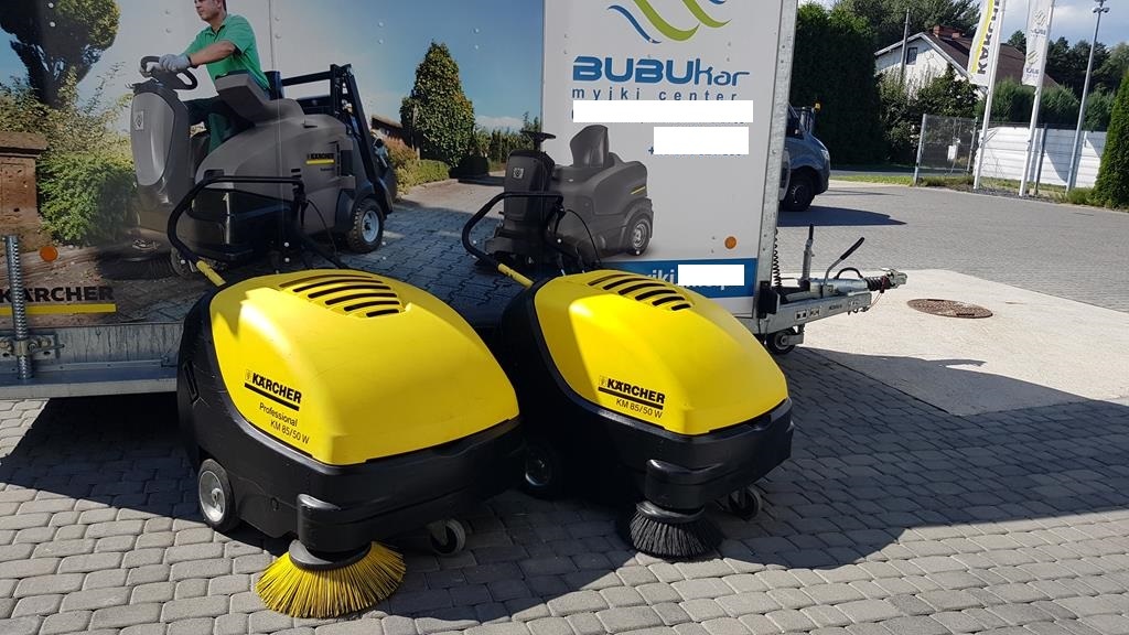 KÄRCHER KM 85/50 W P Benzin HONDA - Промышленная подметальная машина: фото 1