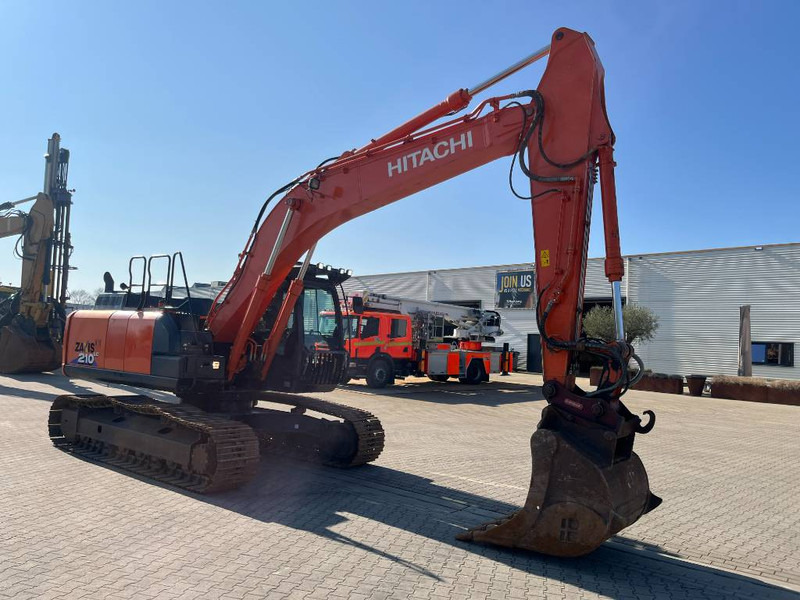 Hitachi ZX 210 LC-6 - Гусеничный экскаватор: фото 4 Hitachi ZX 210 LC-6 - Гусеничный экскаватор: фото 4