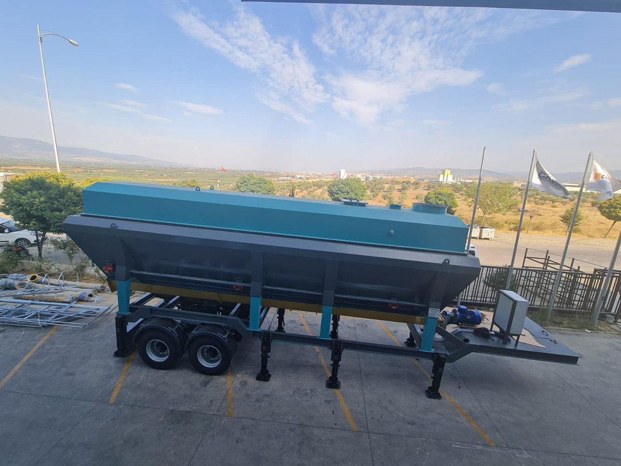 Constmach Mobile Cement Silo (Horizontal Cement Silo) - Строительная техника: фото 1 Constmach Mobile Cement Silo (Horizontal Cement Silo) - Строительная техника: фото 1