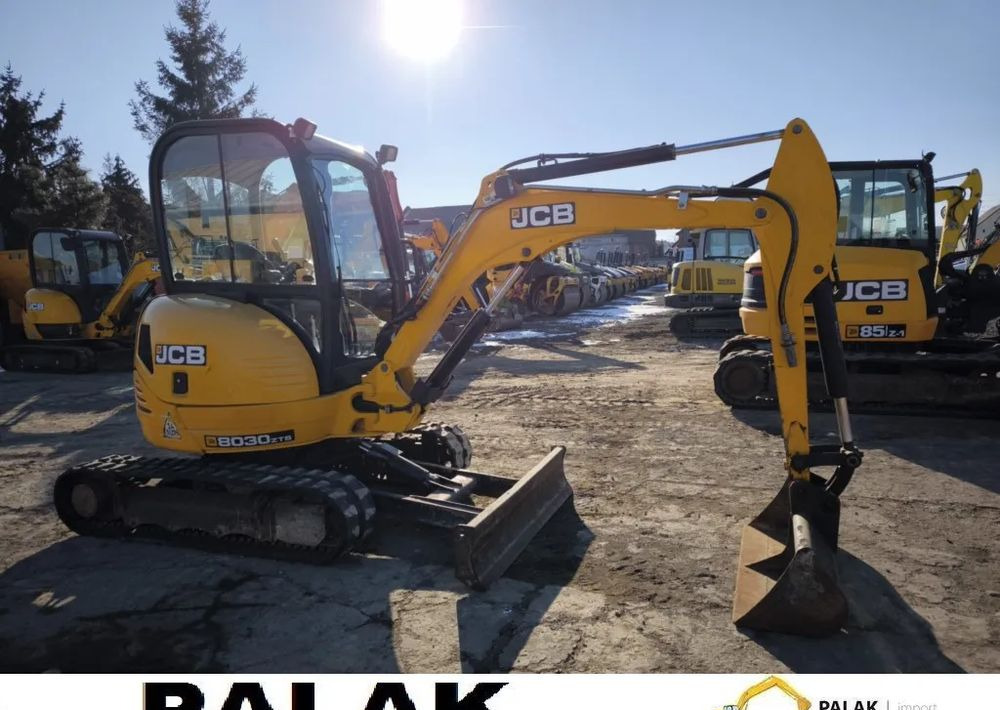 JCB Mini koparka JCB 8030 , 2018 rok / JCB 8026 /8025 - Мини-экскаватор: фото 1 JCB Mini koparka JCB 8030 , 2018 rok / JCB 8026 /8025 - Мини-экскаватор: фото 1