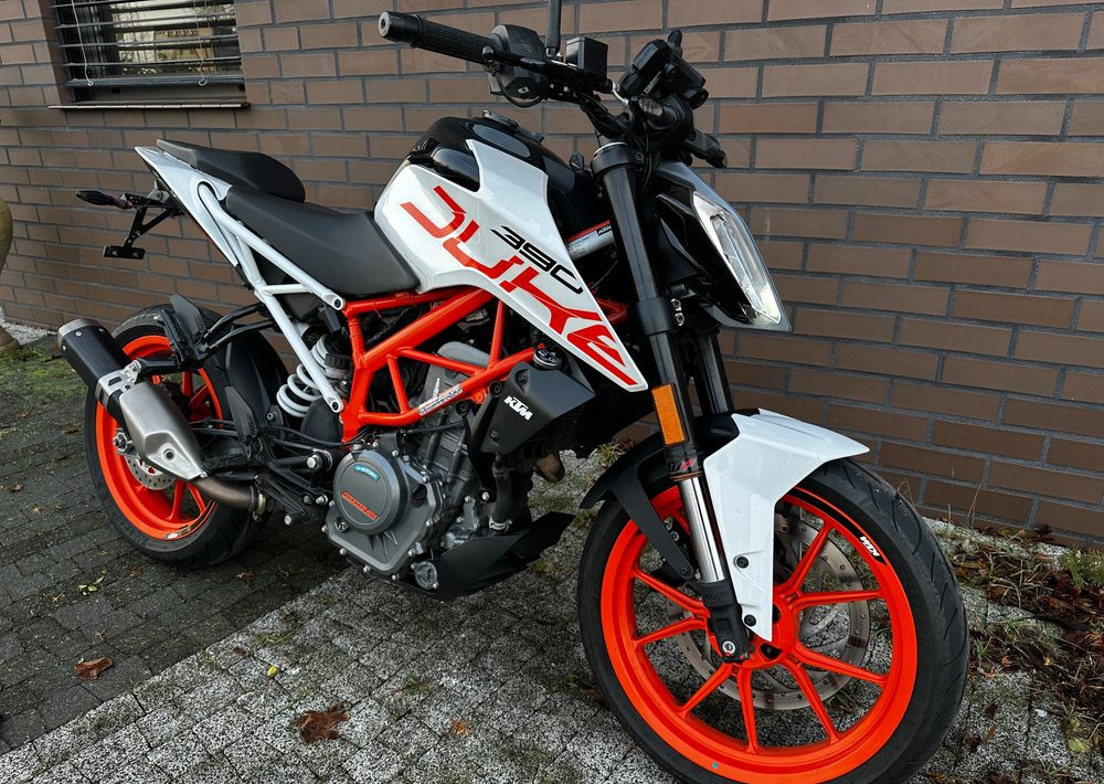 KTM Duke - Мотоцикл: фото 1 KTM Duke - Мотоцикл: фото 1