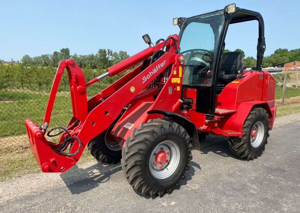 Schaffer 4250 - Компактный фронтальный погрузчик: фото 1