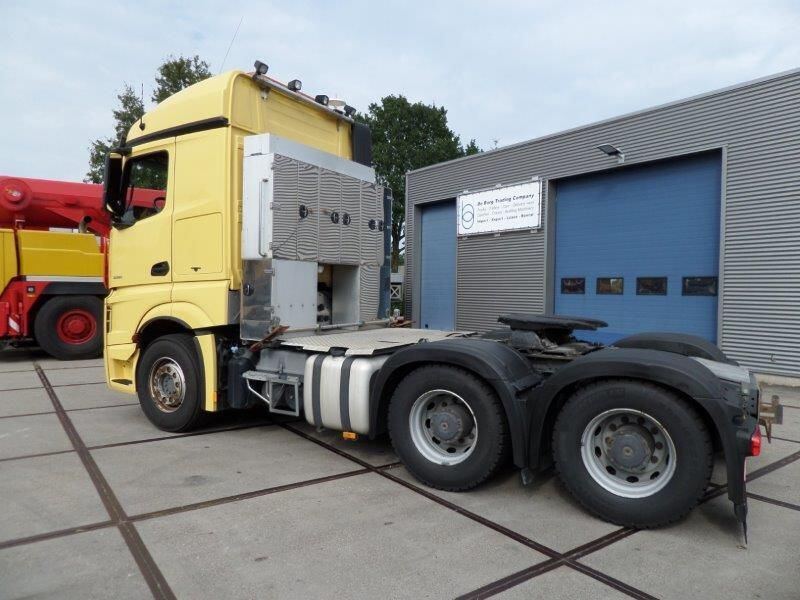 Mercedes-Benz Actros 3351 6x4 - Тягач: фото 4 Mercedes-Benz Actros 3351 6x4 - Тягач: фото 4