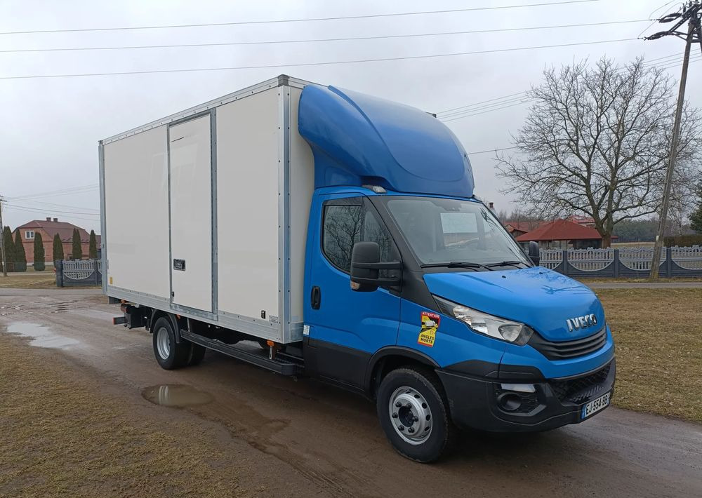 Iveco Daily 70C18 - Грузовик с закрытым кузовом: фото 1 Iveco Daily 70C18 - Грузовик с закрытым кузовом: фото 1