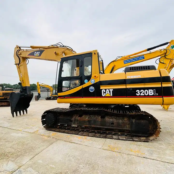 2010 Year Used Excavator Cat 320bl In Good Condition On Sale In Shanghai - Гусеничный экскаватор: фото 1 2010 Year Used Excavator Cat 320bl In Good Condition On Sale In Shanghai - Гусеничный экскаватор: фото 1