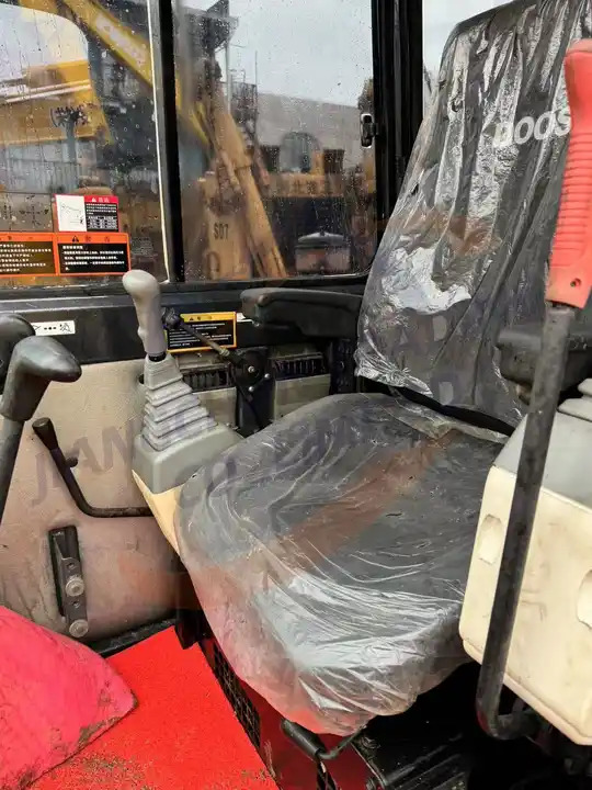 2018 Easy to operate 5 ton dh55 used doosan daewoo 55 crawler excavator dh 55 for sale dh55gold dh55-7 в лизинг 2018 Easy to operate 5 ton dh55 used doosan daewoo 55 crawler excavator dh 55 for sale dh55gold dh55-7: фото 6