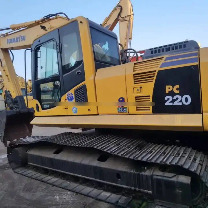 95% new original Japan Komatsu PC220 used excavator for sale/second hand komatsu excavator PC200-8 PC220-8 - Гусеничный экскаватор: фото 1