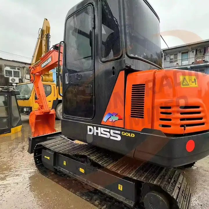 Cheap used mini excavator machine Crawler DH55 Factory sale used excavator used machinery doosan DH55 Used mini excavator - Экскаватор: фото 1