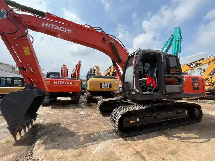 Excavadoras de segunda mano Hitachi Used excavator Hitachi ZX120 Japanese  Hitachi second hand в лизинг Excavadoras de segunda mano Hitachi Used excavator Hitachi ZX120 Japanese  Hitachi second hand: фото 6