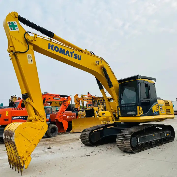 Hot Sale 20 Ton Crawler Excavator Komatsu Pc200-6 Pc200-7 Pc200-8 Original From Japan For Sale In Shanghai - Гусеничный экскаватор: фото 1