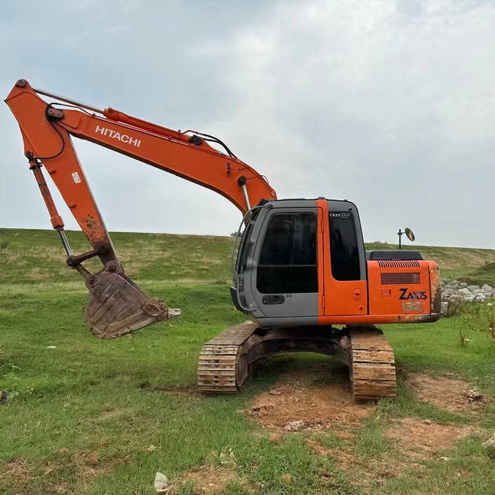 Hot sale Used Hitachi ZX120 digger 20ton Excavator second hand excavator - Гусеничный экскаватор: фото 1 Hot sale Used Hitachi ZX120 digger 20ton Excavator second hand excavator - Гусеничный экскаватор: фото 1