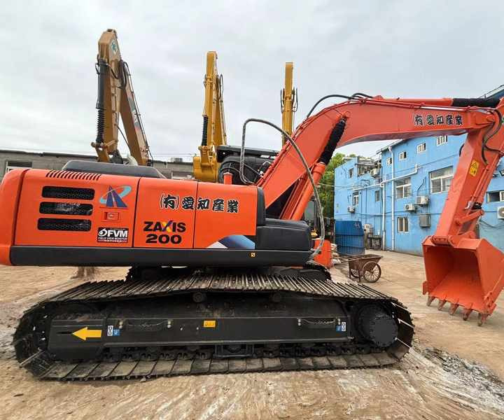Hot sale Used Hitachi ZX200-3 digger 20ton Excavator second hand excavator - Гусеничный экскаватор: фото 1 Hot sale Used Hitachi ZX200-3 digger 20ton Excavator second hand excavator - Гусеничный экскаватор: фото 1