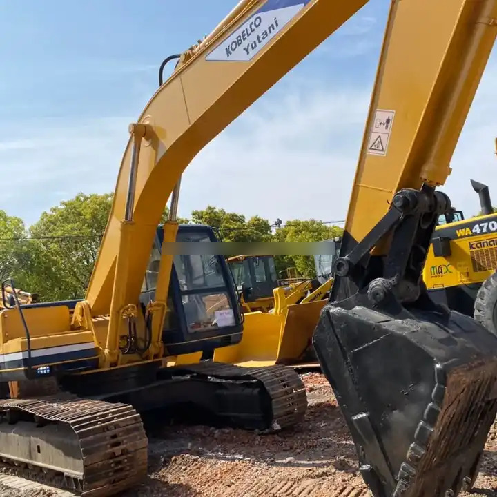 Japan Kobelco SK200-3 used Excavator Good price Best Selling High Quality Used Second Hand SK200 Excavators for Sale - Гусеничный экскаватор: фото 1 Japan Kobelco SK200-3 used Excavator Good price Best Selling High Quality Used Second Hand SK200 Excavators for Sale - Гусеничный экскаватор: фото 1