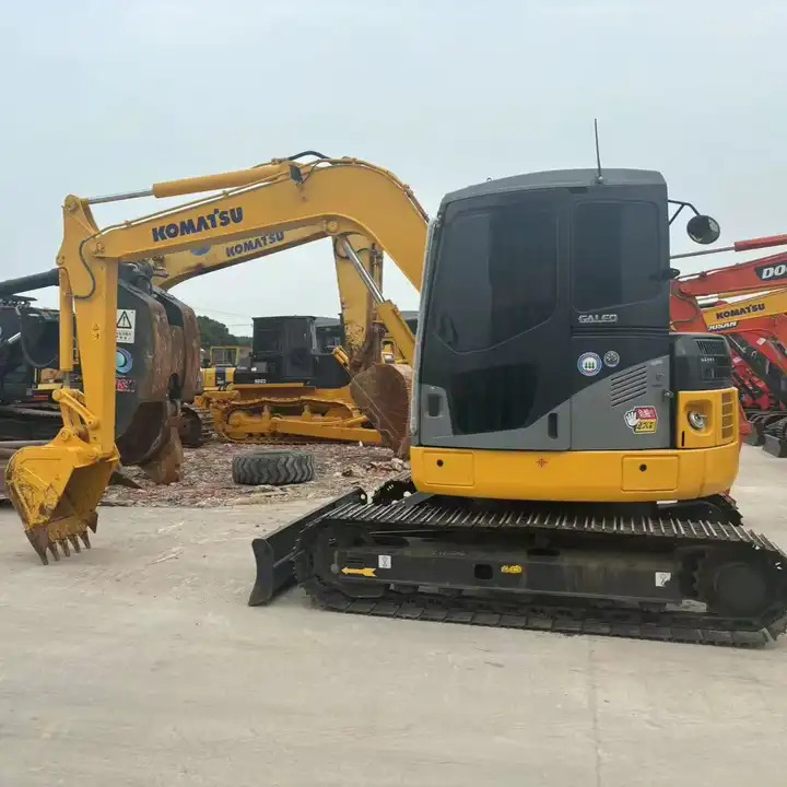 Japan Surplus Backhoe Excavator Komatsu Pc78us Pc60 Tracked Excavator With Blade Dozer For The Philippines In Shanghai - Гусеничный экскаватор: фото 1