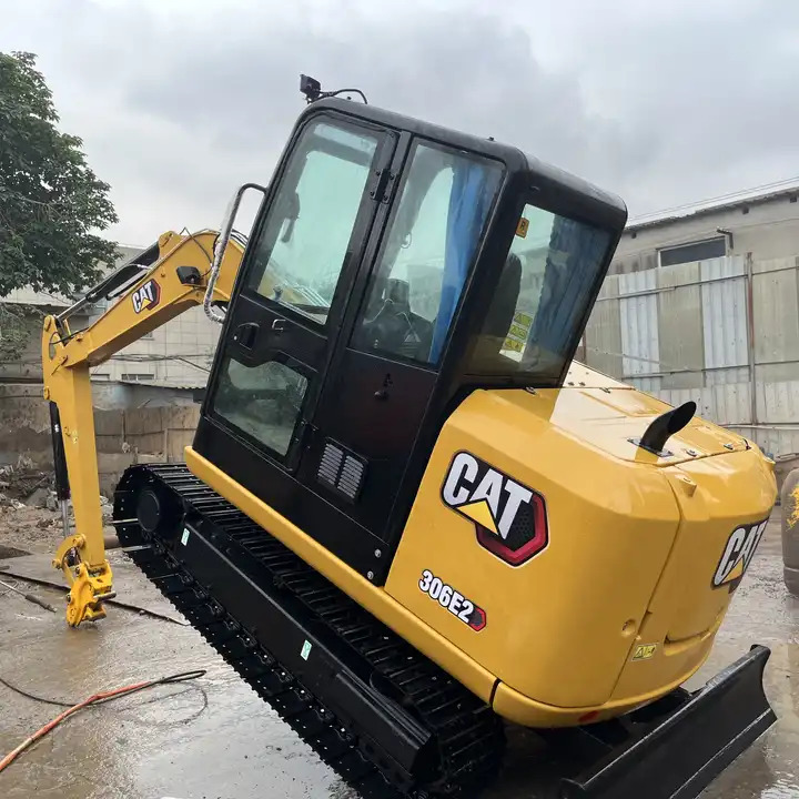 Japan excavator 6ton CAT 306E 306E2 306D 305.5 307 308 excavator 95% new retro CAT 305.5 5.5tons with mini excavator bucket - Гусеничный экскаватор: фото 1 Japan excavator 6ton CAT 306E 306E2 306D 305.5 307 308 excavator 95% new retro CAT 305.5 5.5tons with mini excavator bucket - Гусеничный экскаватор: фото 1