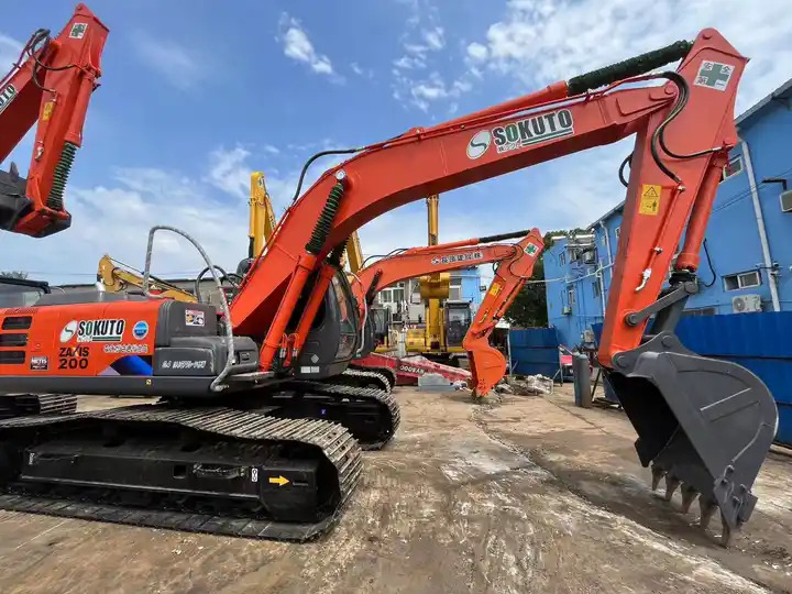Low Working Hour Hitachi zx120 cheap used excavator Japan Made Hitachi zx200 20 ton Excavator in good condition on sale - Гусеничный экскаватор: фото 1 Low Working Hour Hitachi zx120 cheap used excavator Japan Made Hitachi zx200 20 ton Excavator in good condition on sale - Гусеничный экскаватор: фото 1