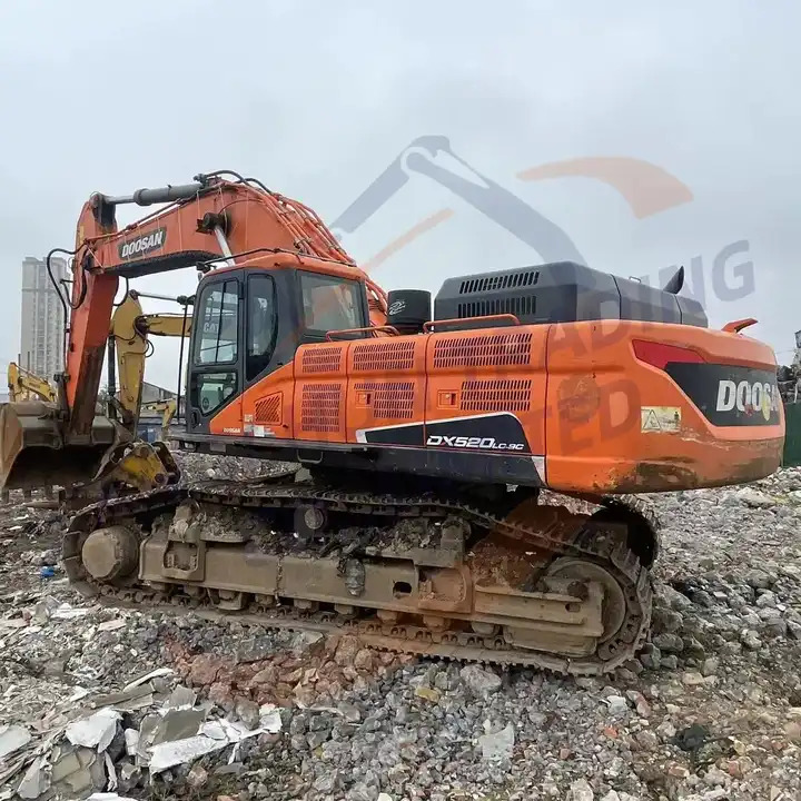 Low running hours Used Doosan excavator DX520LC-9C in good condition for sale - Гусеничный экскаватор: фото 1