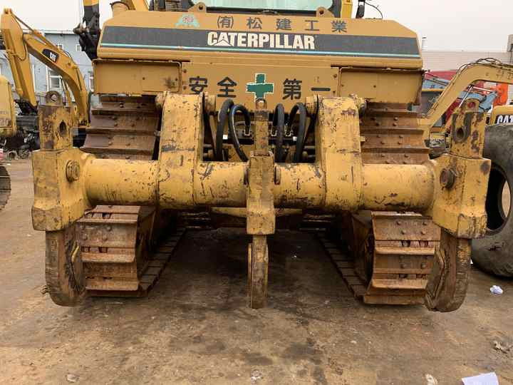 Original Japan Imported Caterpillar D8R Bulldozer Japan Original Cat D7G D7R D8R D9n D8r Used Bulldozers - Бульдозер: фото 2 Original Japan Imported Caterpillar D8R Bulldozer Japan Original Cat D7G D7R D8R D9n D8r Used Bulldozers - Бульдозер: фото 2