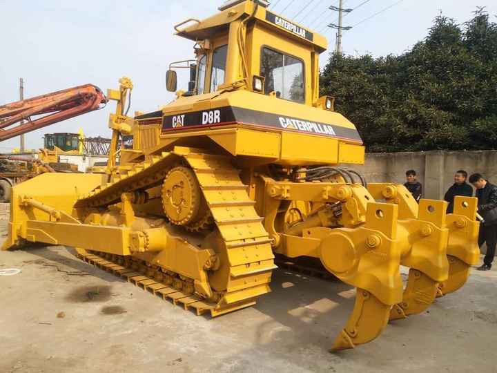 Original Japan Imported Caterpillar D8R Bulldozer Japan Original Cat D7G D7R D8R D9n D8r Used Bulldozers - Бульдозер: фото 2 Original Japan Imported Caterpillar D8R Bulldozer Japan Original Cat D7G D7R D8R D9n D8r Used Bulldozers - Бульдозер: фото 2