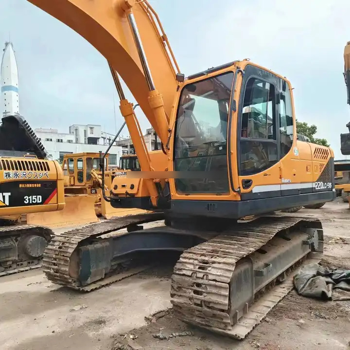 Гусеничный экскаватор Second hand Crawler Original Hyundai Excavator R220L VS-9S 220LC 215LC for Sale Used Hyundai Excavator Hyundai: фото 1 Гусеничный экскаватор Second hand Crawler Original Hyundai Excavator R220L VS-9S 220LC 215LC for Sale Used Hyundai Excavator Hyundai: фото 1