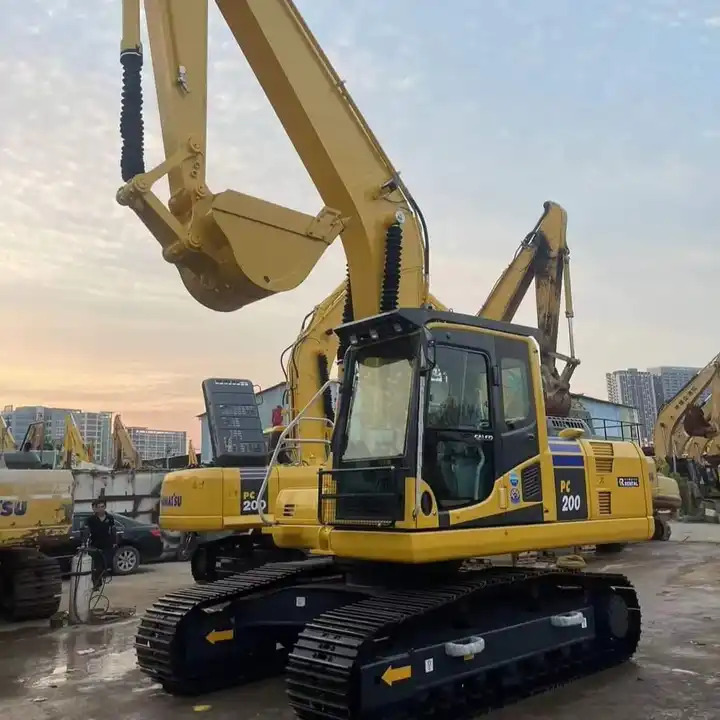 Secondhand Used Pull Throttle Komatsu PC 220-6 with Good Condition PC78 PC78 6 PC110 PC120 PC200 - Экскаватор: фото 1 Secondhand Used Pull Throttle Komatsu PC 220-6 with Good Condition PC78 PC78 6 PC110 PC120 PC200 - Экскаватор: фото 1