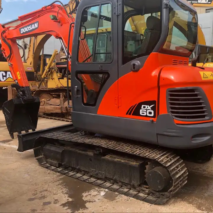 Used 6t Mini Excavator Original Korea Doosan Used Excavators Doosan Dx60 With Nice Work Condition On Sale In Shanghai - Гусеничный экскаватор: фото 1 Used 6t Mini Excavator Original Korea Doosan Used Excavators Doosan Dx60 With Nice Work Condition On Sale In Shanghai - Гусеничный экскаватор: фото 1