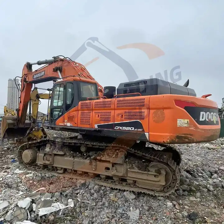 Used Doosan excavator DX520LC-9C in good condition for sale - Гусеничный экскаватор: фото 1