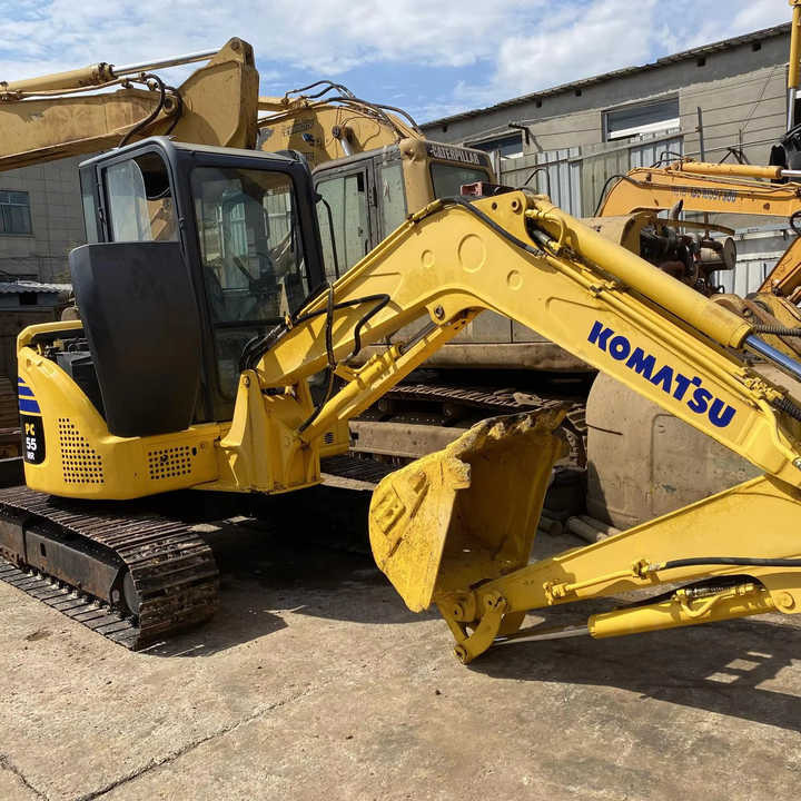 Used komatsu PC 56-7 pc55 Pc60-7 Crawler Excavator 6 Ton Excavator In Shanghai China For Sale PC 60 60-7 PC60 Nice excavator - Гусеничный экскаватор: фото 1 Used komatsu PC 56-7 pc55 Pc60-7 Crawler Excavator 6 Ton Excavator In Shanghai China For Sale PC 60 60-7 PC60 Nice excavator - Гусеничный экскаватор: фото 1