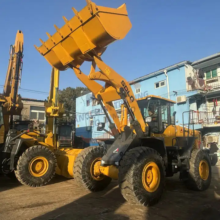 Used original China heavy duty hydraulic tractor loader SDLG 956L L956F 956l in low price - Колёсный погрузчик: фото 1 Used original China heavy duty hydraulic tractor loader SDLG 956L L956F 956l in low price - Колёсный погрузчик: фото 1