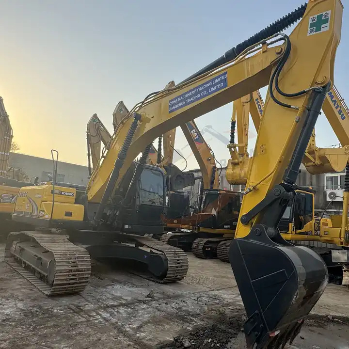 Hot sale low price Made In Japan Less Hour Medium 20 Ton Digger Machine Used Kobelco Sk200-8 Excavator For Sale - Гусеничный экскаватор: фото 1 Hot sale low price Made In Japan Less Hour Medium 20 Ton Digger Machine Used Kobelco Sk200-8 Excavator For Sale - Гусеничный экскаватор: фото 1