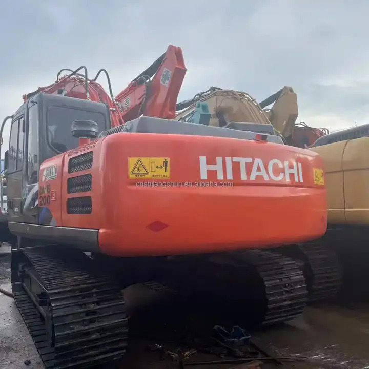 Used japan excavator Hitachi ZX200-3G hydraulic crawler excavator 20 ton excavating machinery in stock for sale - Гусеничный экскаватор: фото 1 Used japan excavator Hitachi ZX200-3G hydraulic crawler excavator 20 ton excavating machinery in stock for sale - Гусеничный экскаватор: фото 1