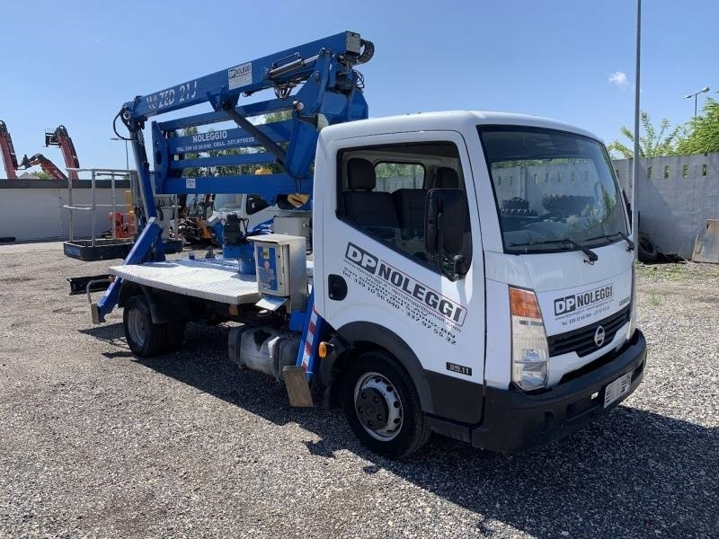 Nissan Cabstar CTE ZED 21 J - 21 m - 200 kg - Грузовик с подъемником: фото 1 Nissan Cabstar CTE ZED 21 J - 21 m - 200 kg - Грузовик с подъемником: фото 1