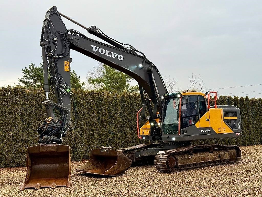 Volvo EC 250 EL - Гусеничный экскаватор: фото 1 Volvo EC 250 EL - Гусеничный экскаватор: фото 1