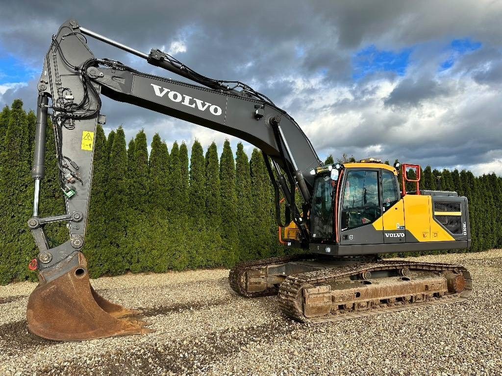 Volvo EC 300 EL  - Гусеничный экскаватор: фото 1