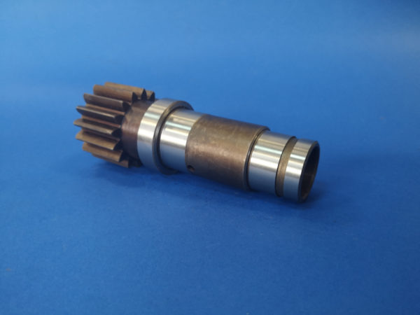 010240A Wałek silnika obrotu Komatsu PC05, Bobcat 220 (starsza wersja), FAI 212 - Поворотный редуктор для Строительной техники: фото 1 010240A Wałek silnika obrotu Komatsu PC05, Bobcat 220 (starsza wersja), FAI 212 - Поворотный редуктор для Строительной техники: фото 1