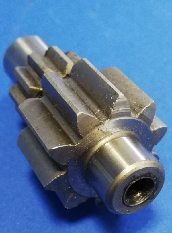 010520A Wałek silnika hydraulicznego obrotu Cat 302.5 - Поворотный редуктор для Строительной техники: фото 1