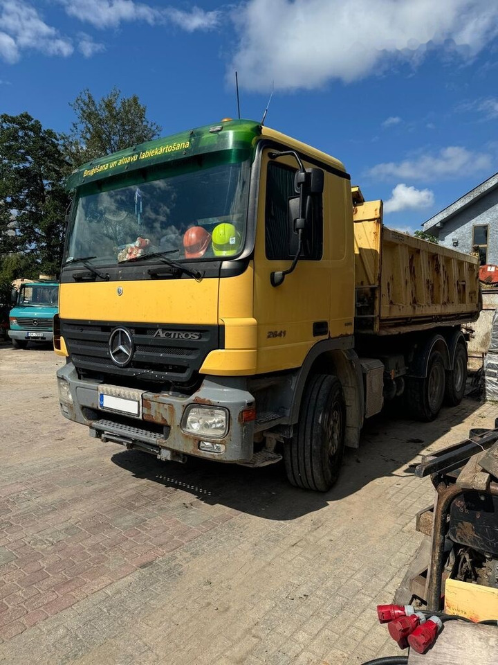 Mercedes-Benz Actros 2641 - Самосвал: фото 1 Mercedes-Benz Actros 2641 - Самосвал: фото 1
