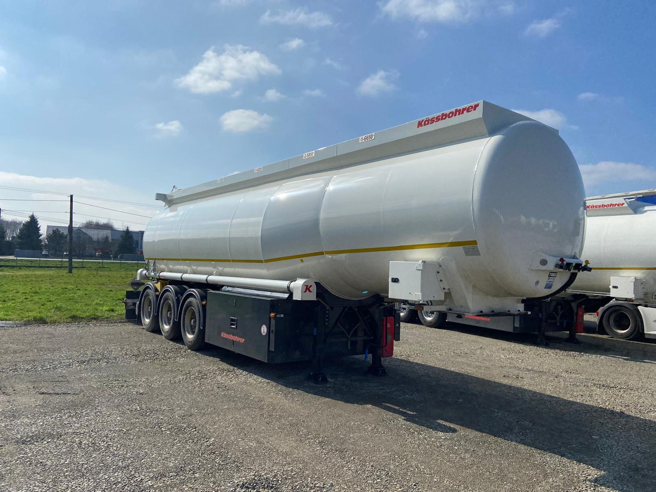 KÄSSBOHRER STB - Полуприцеп-цистерна: фото 1 KÄSSBOHRER STB - Полуприцеп-цистерна: фото 1