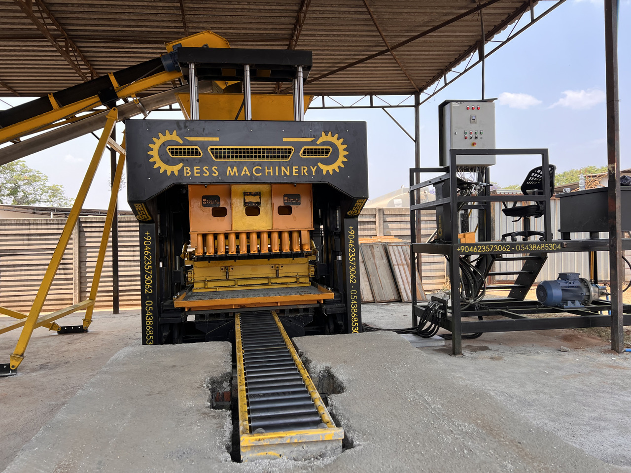 PRS-600 Semi-Automatic Concrete Block Machine - Вибропресс: фото 1 PRS-600 Semi-Automatic Concrete Block Machine - Вибропресс: фото 1