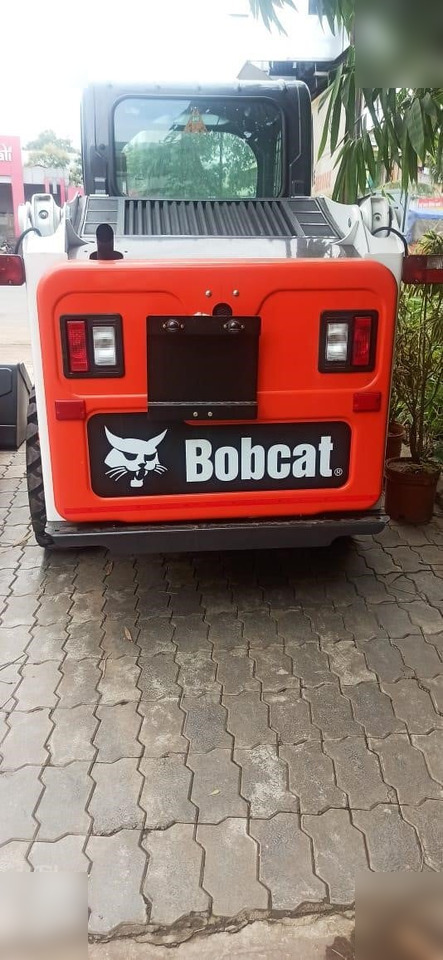 BOBCAT S450 - Мини-погрузчик с бортовым поворотом: фото 5 BOBCAT S450 - Мини-погрузчик с бортовым поворотом: фото 5
