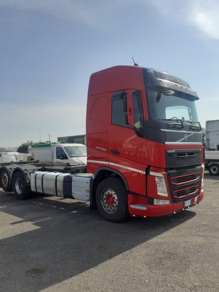 VOLVO FH 500 - Грузовик-контейнеровоз/ Сменный кузов: фото 1 VOLVO FH 500 - Грузовик-контейнеровоз/ Сменный кузов: фото 1