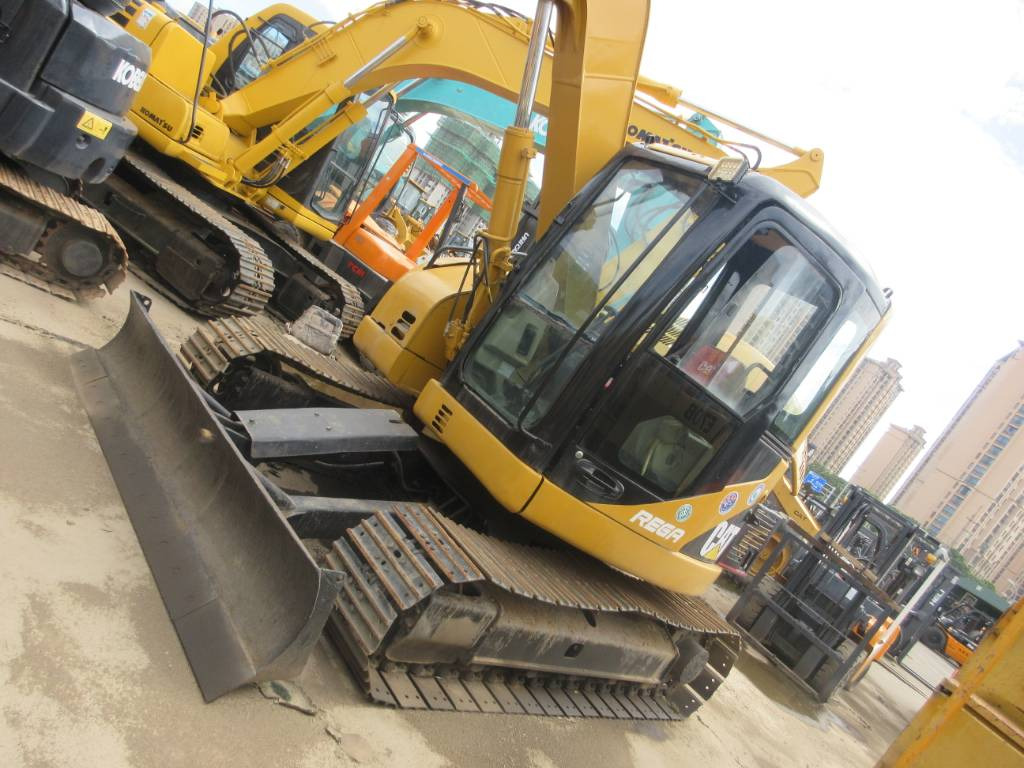 CAT 308CR - Гусеничный экскаватор: фото 1 CAT 308CR - Гусеничный экскаватор: фото 1