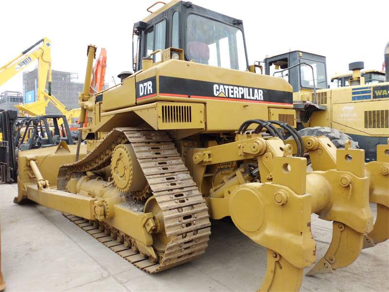 CAT D7R - Бульдозер: фото 1 CAT D7R - Бульдозер: фото 1