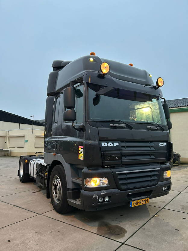 DAF CF 85 Daf CF Euro 5 / 720.000 KM / 2008 / NL truck - Тягач: фото 1 DAF CF 85 Daf CF Euro 5 / 720.000 KM / 2008 / NL truck - Тягач: фото 1