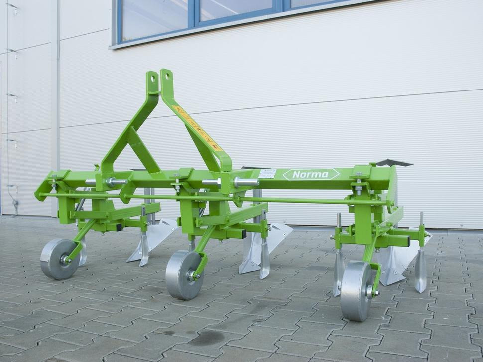 Bomet Jäthacke-Häufler / Hoe ridger / Butteuse / Rincalzatore assolcatore / Полольник-окучник / Obsypnik - Техника для обработки почвы: фото 1