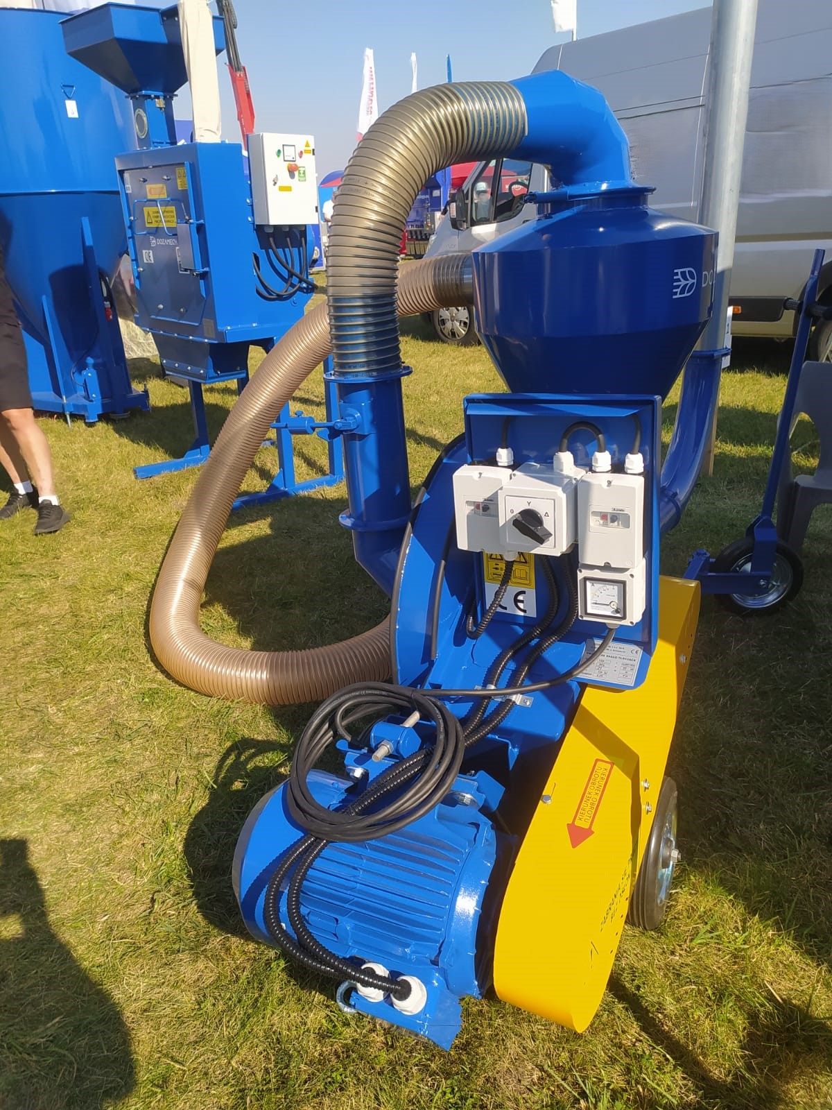 Dozamech Saug-Druckgebläse / Suction and pressure blower / Suceuse à grains / Trasportatore / Пневматический вдуватель / Dmuchawa ssąco-tłocząca T-420 в лизинг Dozamech Saug-Druckgebläse / Suction and pressure blower / Suceuse à grains / Trasportatore / Пневматический вдуватель / Dmuchawa ssąco-tłocząca T-420: фото 8