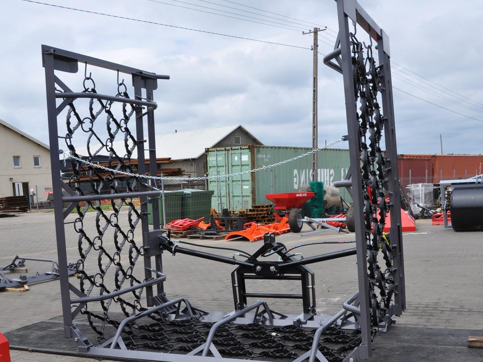 METAL-TECHNIK Wiesenegge / Heavy meadow harrow / Herse de prairie lourde / Strigliatrice pesante / Тяжёлая волокуша / Włóka łąkowa ciężka 6 m - Луговая борона: фото 1 METAL-TECHNIK Wiesenegge / Heavy meadow harrow / Herse de prairie lourde / Strigliatrice pesante / Тяжёлая волокуша / Włóka łąkowa ciężka 6 m - Луговая борона: фото 1